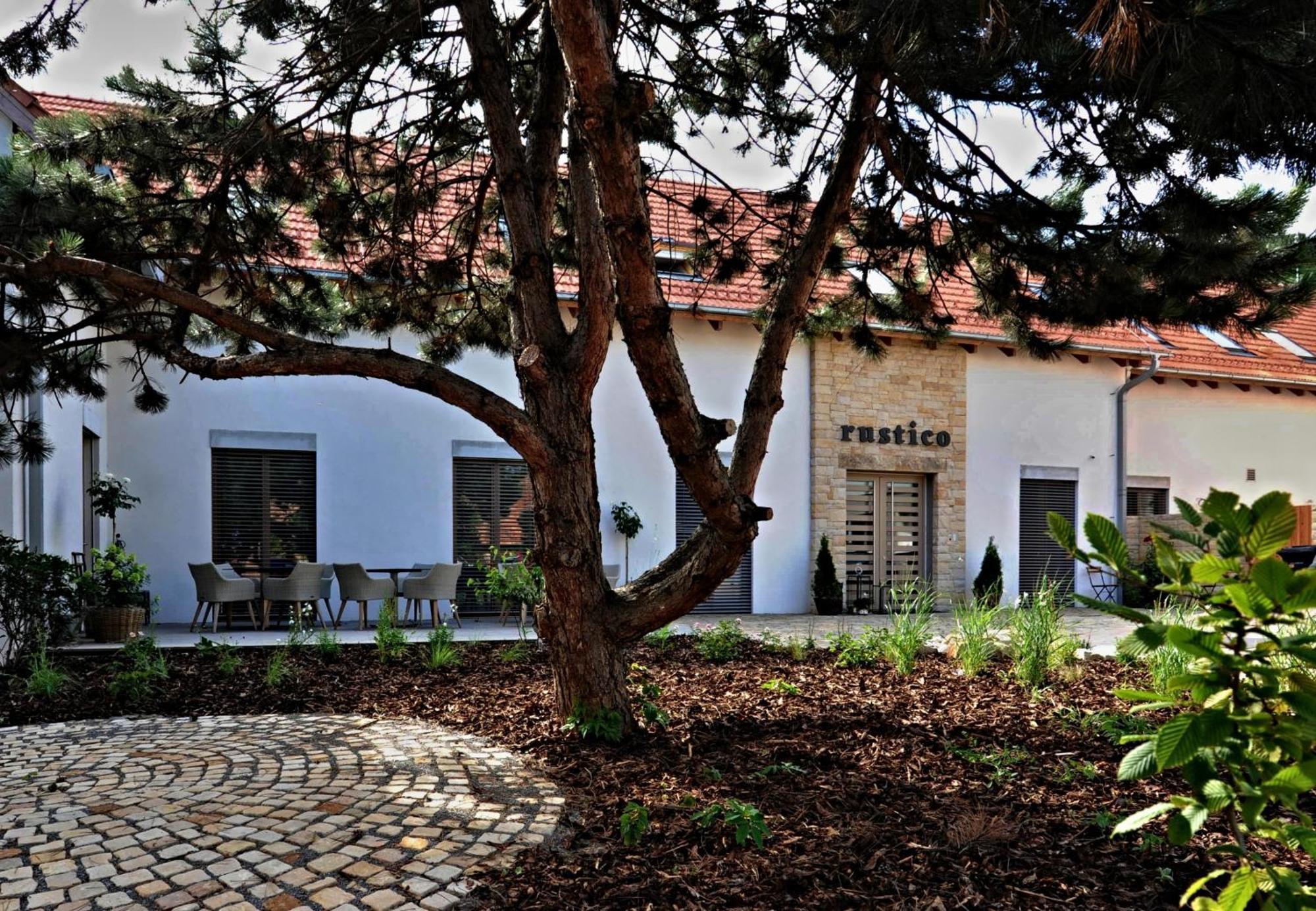 Penzion Rustico S.R.O. Bučovice Buitenkant foto